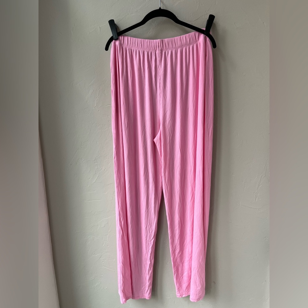 HTF SKIMS SOFT LOUNGE SLEEP SET IN BUBBLEGUM L - Picture 8 of 8